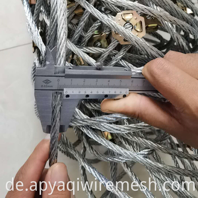 Neigungsschutzzaun für Berg SNS Hangschutznetz Netting Stahl Kabel gewalztes Netto GPS2 Rockfall Barriere Netz